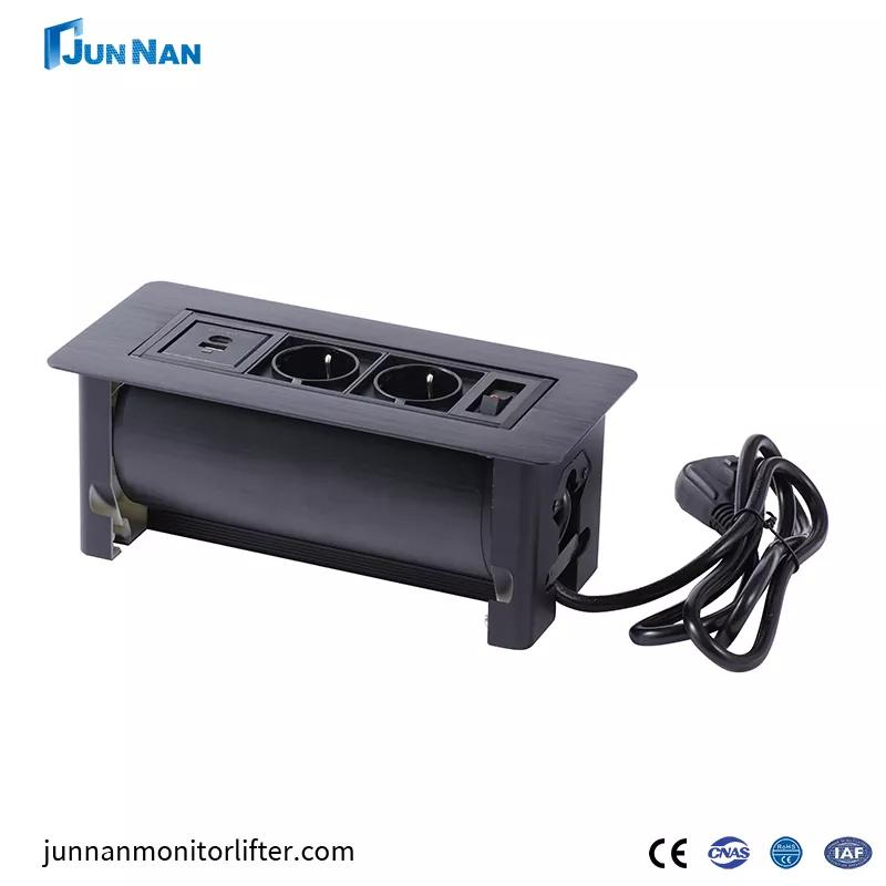 Wielofunkcyjne gniazdo zasilania z ukrytą wtyczką